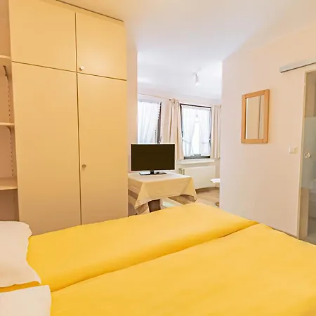 فندق ليه بوستيلون 3*