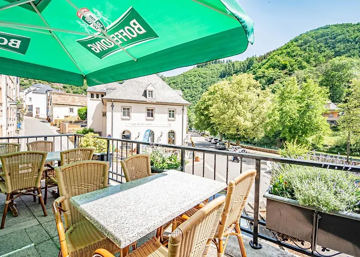 乐博斯蒂隆酒店