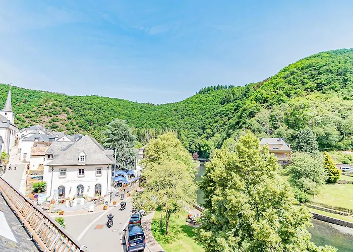 乐博斯蒂隆酒店 3*