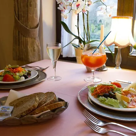 Hotell Le Postillon Esch-sur-Sûre
