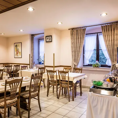 Le Postillon Otel 3*