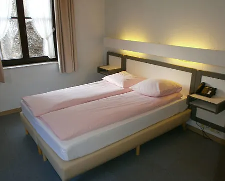 Hotell Le Postillon Esch-sur-Sûre